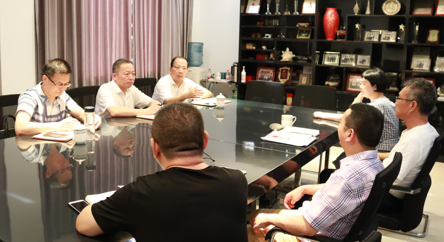 温岭市人大常委会社会建设工委项根法主任一行莅临美机开展工作督查并调研